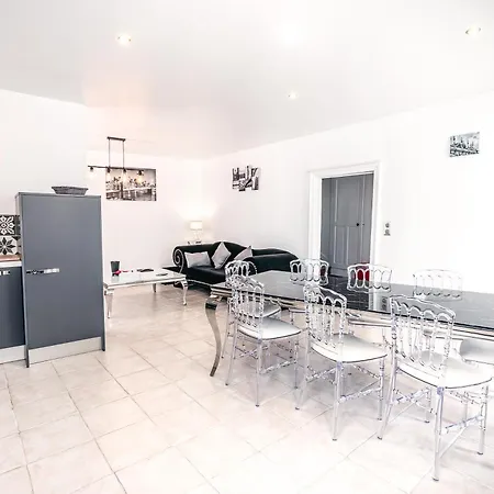 Premium, Spacieux Avec Sauna Et Exterieur * Le Mesnil-sur-Oger