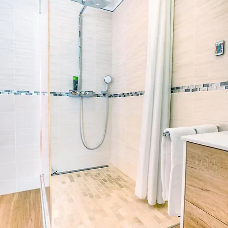 Premium 4 étoiles, Spacieux Avec Sauna Et Extérieur * Le Mesnil-sur-Oger